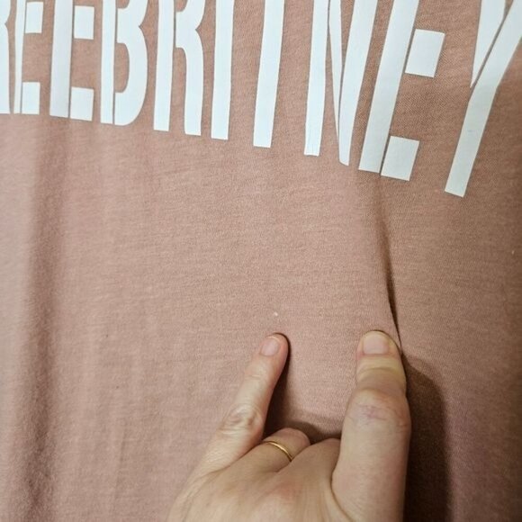 Banana Republic Free Britney Pink Graphic T-Shirt XL Cotton/Polyester - Picture 3 of 8